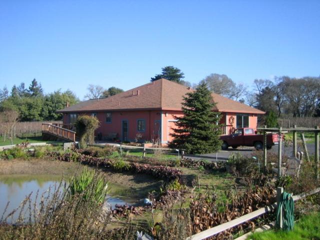 Pearlessence Vineyard Inn Sebastopol Exterior photo